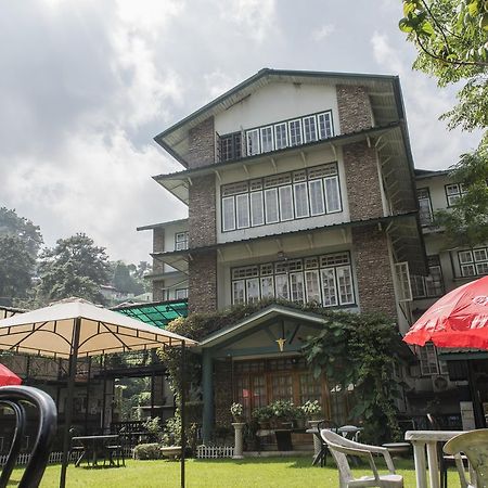Oyo 2402 Hotel Highwinds シロン エクステリア 写真