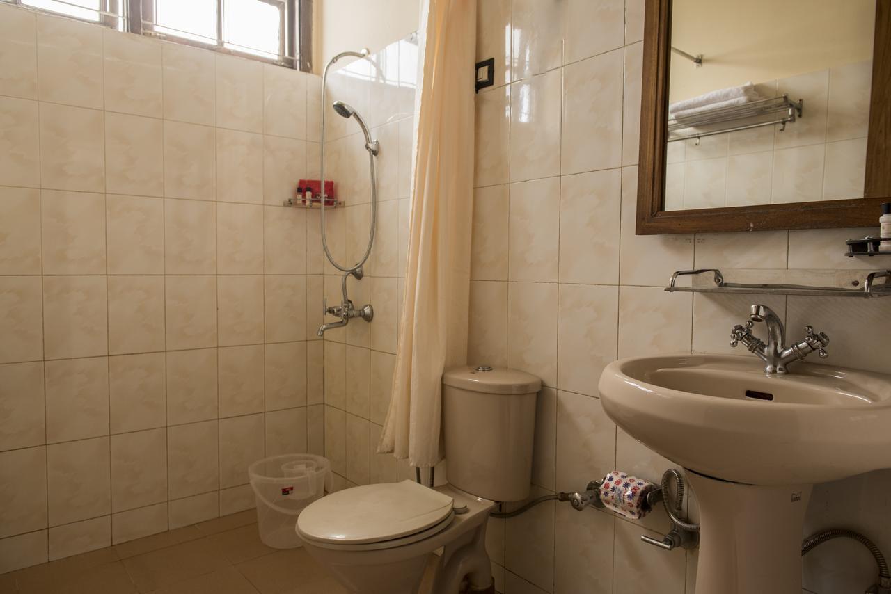 Oyo 2402 Hotel Highwinds シロン エクステリア 写真